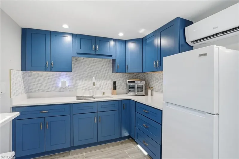 239 Curlew ST, Fort Myers Beach, Florida, United States. - Photo 11
