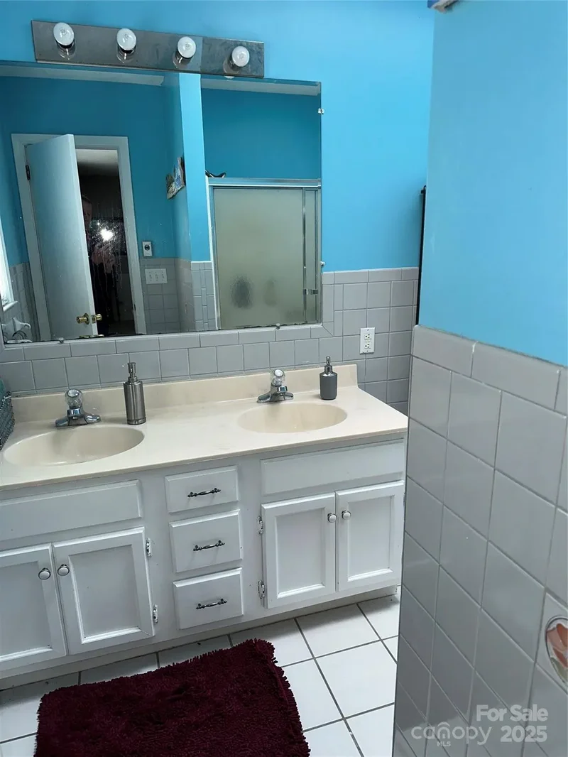 112 and 154 Merri Drive, Hendersonville, NC 28792, Hendersonville, North Carolina, United States. - Photo 12