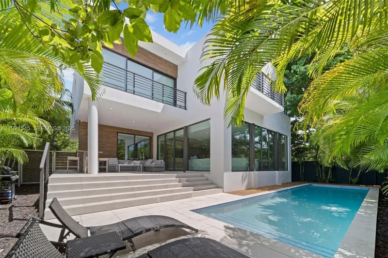 4740 Alton Rd, Miami Beach, Florida, United States. - Photo 19