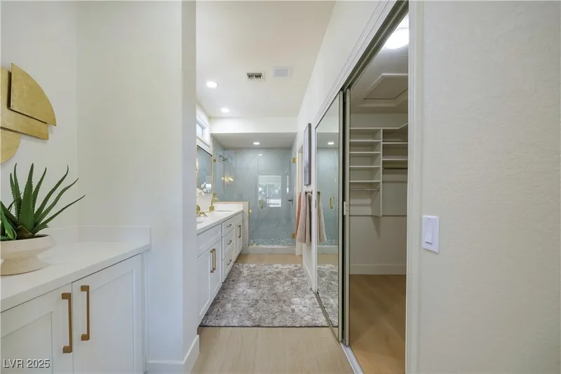 2633 Legend Drive, Las Vegas, Nevada, United States. - Photo 22