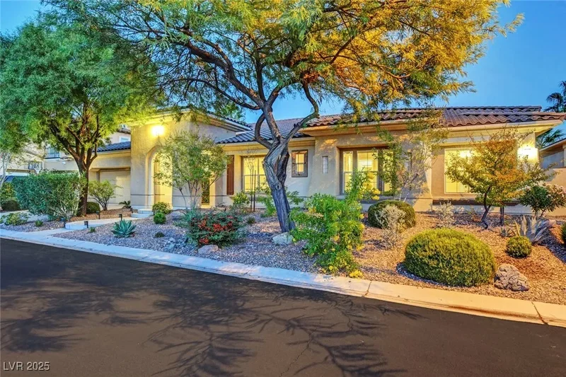 212 Villa Borghese Street, Las Vegas, Nevada, United States. - Photo 2