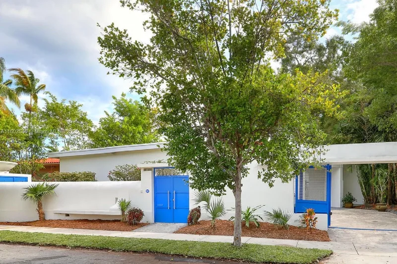 84 W Shore Dr, Miami, Florida, United States. - Photo 10