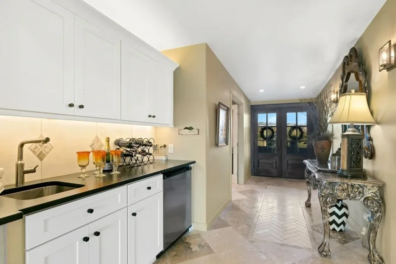 9131 E Indian Hills Road , Tucson, AZ 85749, Tucson, Arizona, United States. - Photo 37
