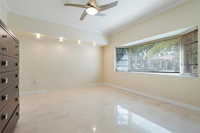 8235 NW 164th St, Hialeah, Florida, United States. - Photo 2