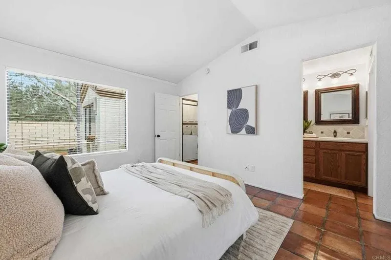 3694 Fallon, San Diego, CA, 92130, USA, San Diego, California, United States. - Photo 32