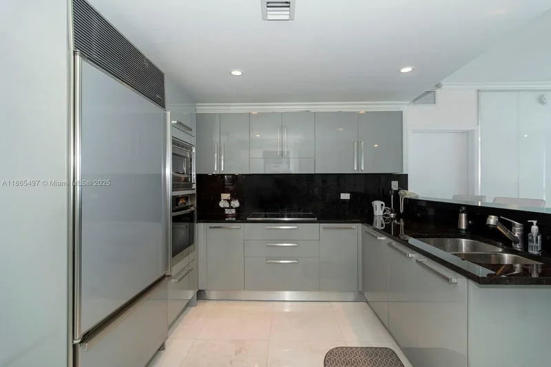 6799 Collins Ave CPH06, Miami Beach, Florida, United States. - Photo 9