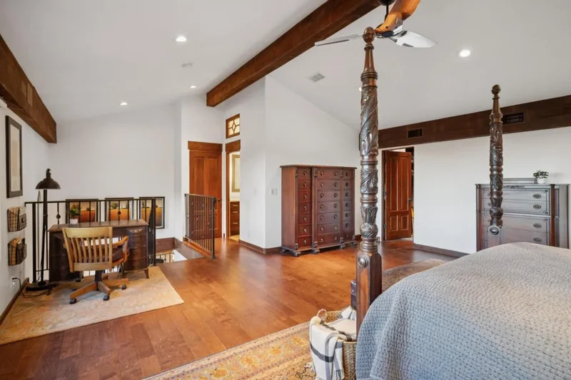 Single Family Residence in Los Gatos