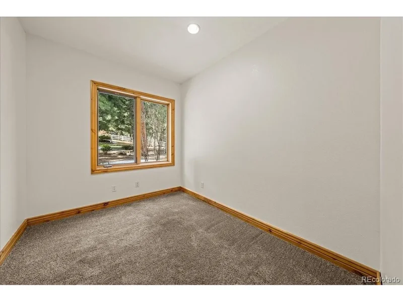 8111 S Homesteader Dr, Morrison, Colorado, United States. - Photo 15