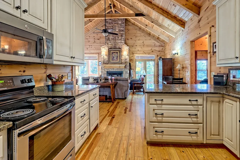 407 Blackberry Drive, Rabun Gap, GA 30568, Rabun Gap, Georgia, United States. - Photo 20