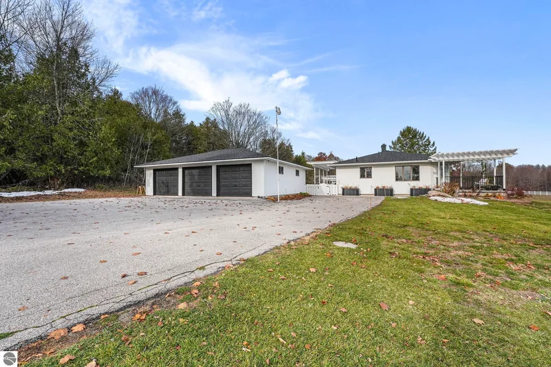750 N Dumas Road, Suttons Bay, MI, 49682, USA, Suttons Bay, Michigan, United States. - Photo 84
