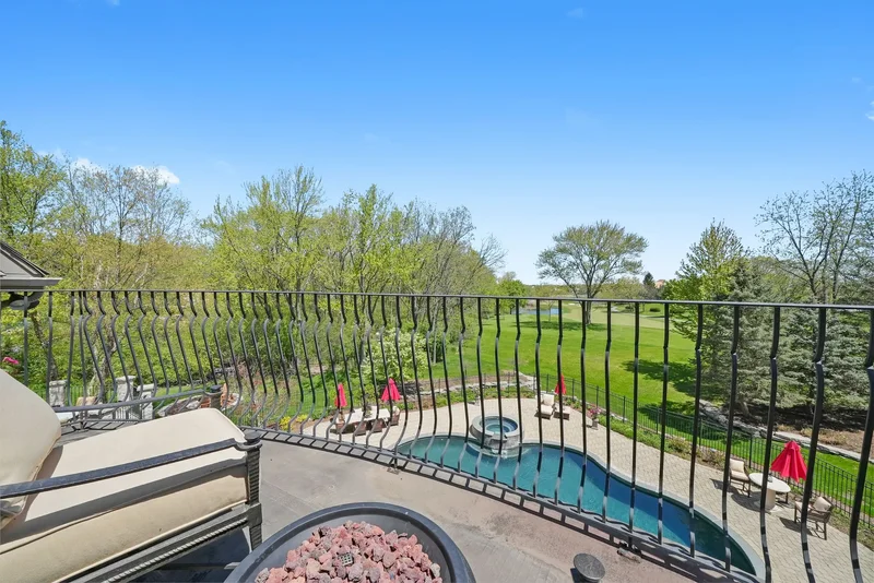 96 South Wynstone Drive , North Barrington, IL 60010, Barrington Hills, Illinois, United States. - Photo 48