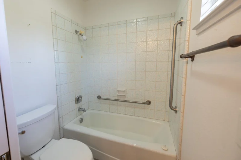 3327 Country Club Boulevard, Stockton, CA 95204, Stockton, California, United States. - Photo 38