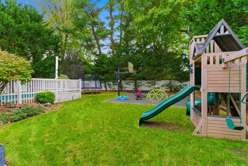 12 Flo Drive, Syosset, NY 11791, Syosset, New York, United States. - Photo 19
