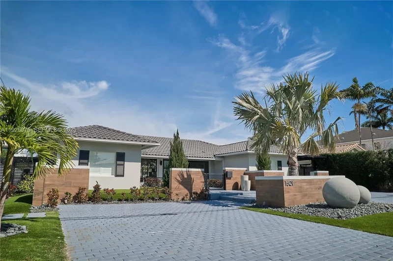 3 Bedrooms Single Family Detached