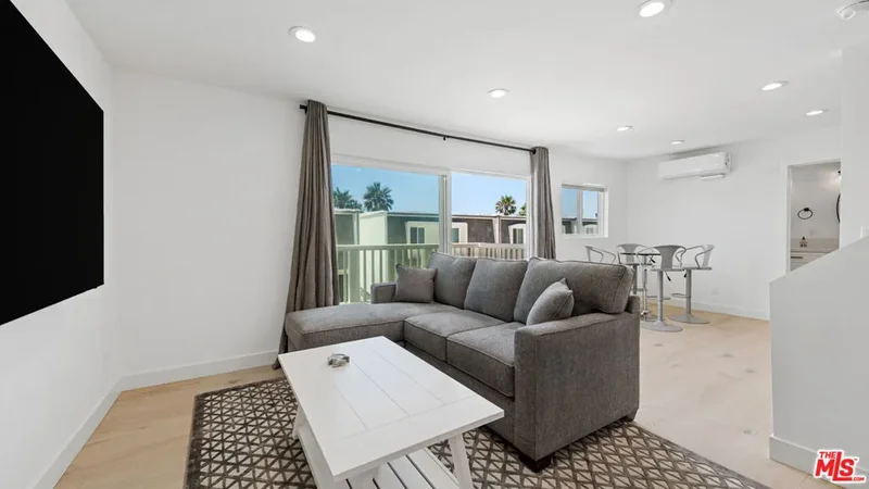11964 Whalers Lane, Malibu, California, United States. - Photo 40