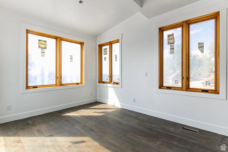 627 N DARWIN ST E, Salt Lake City, Utah, United States. - Photo 12