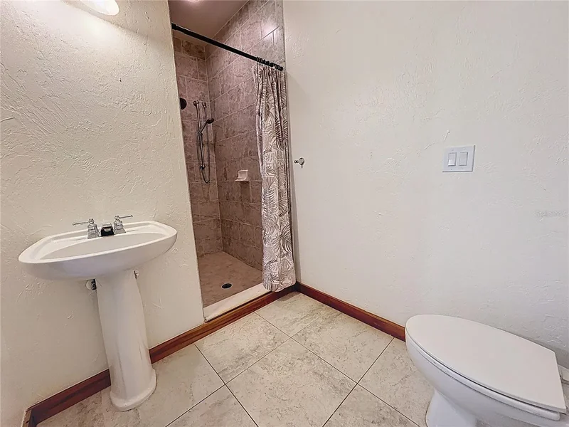 19600 E STATE ROAD 64, Bradenton, Florida, United States. - Photo 32