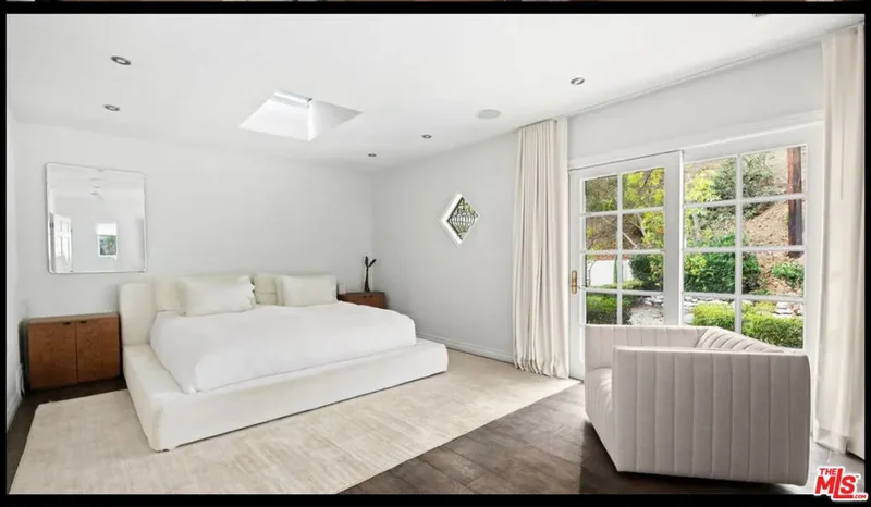 10216 Cielo Drive, Beverly Hills, California, United States. - Photo 19
