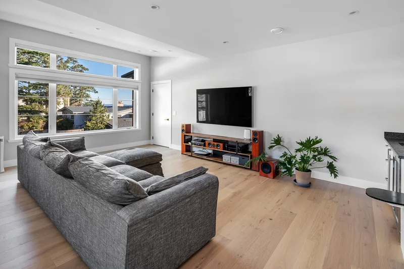 8213 Lochside Drive, Central Saanich, BC, V8M 1T9, Saanichton, British Columbia, Canada. - Photo 72