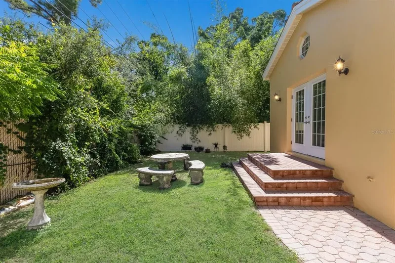 455 Acacia Drive, Sarasota, FL 34234, Sarasota, Florida, United States. - Photo 17