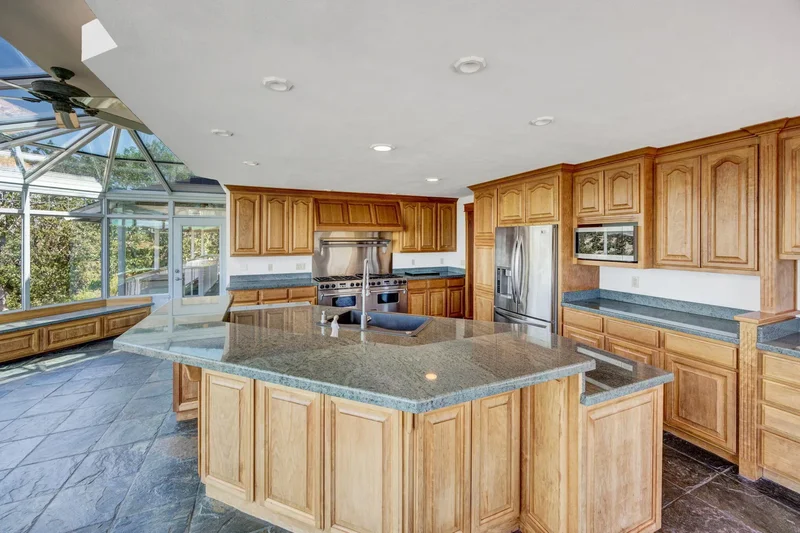 5311 Pioneer Road, Medford, OR, 97501, USA, Medford, Oregon, United States. - Photo 20