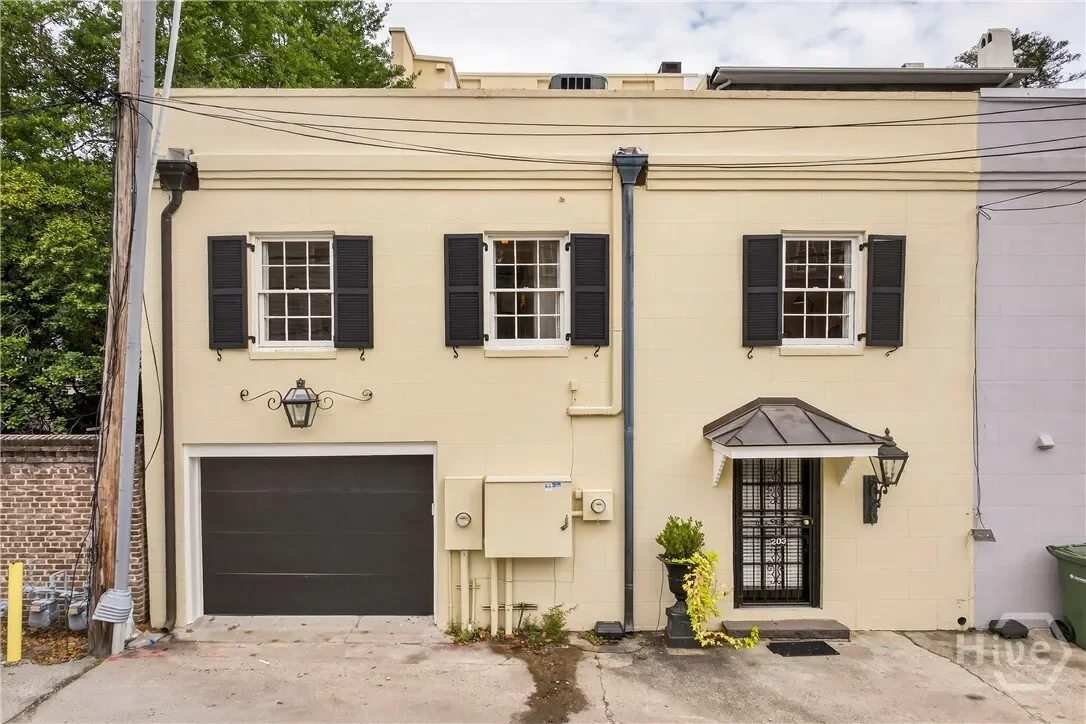 203 W Charlton Street, Savannah, Georgia, United States. - Photo 43