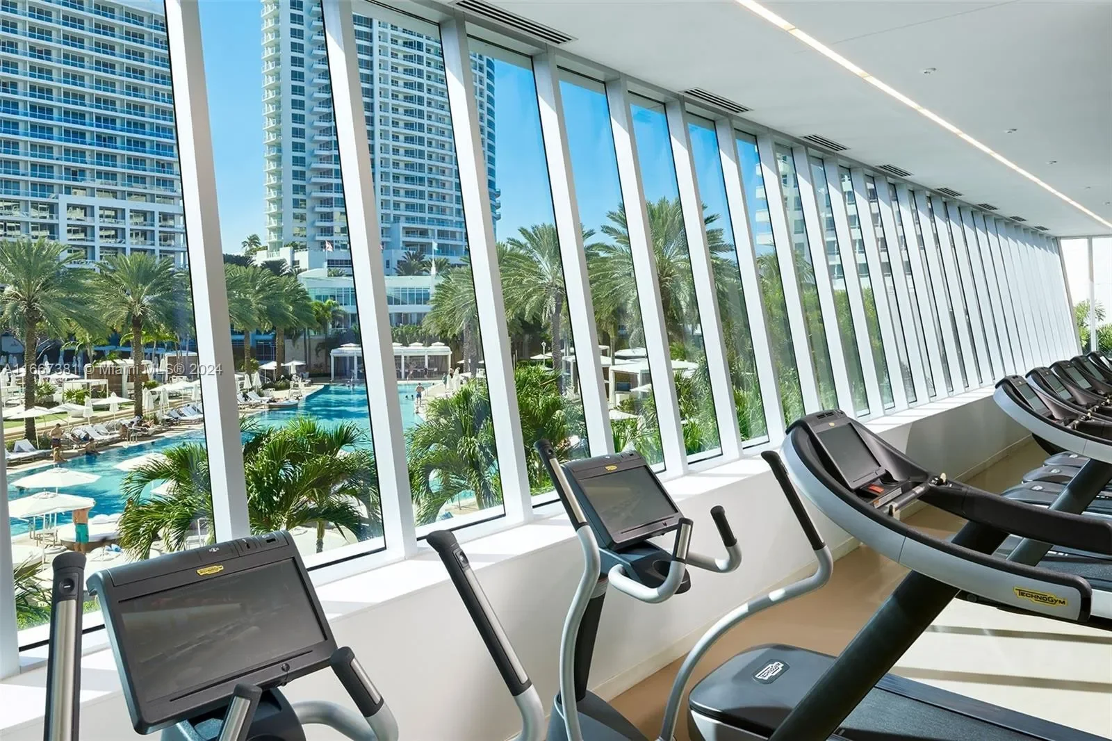 4401 Collins Ave 1709, Miami Beach, Florida, United States. - Photo 42