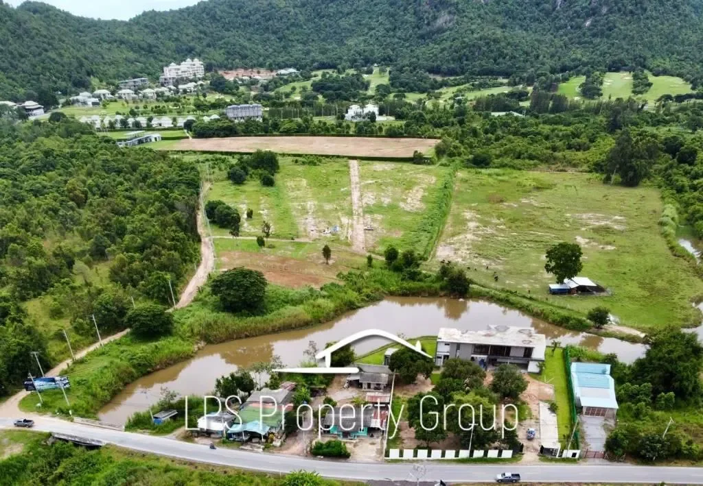 Prachuap Khiri Khan,, Hin Lek Fai, Prachuap Khiri Khan, Thailand. - Photo 1