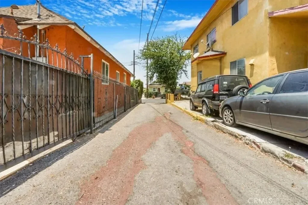 2122 Thomas Street, Los Angeles, California, United States. - Photo 50
