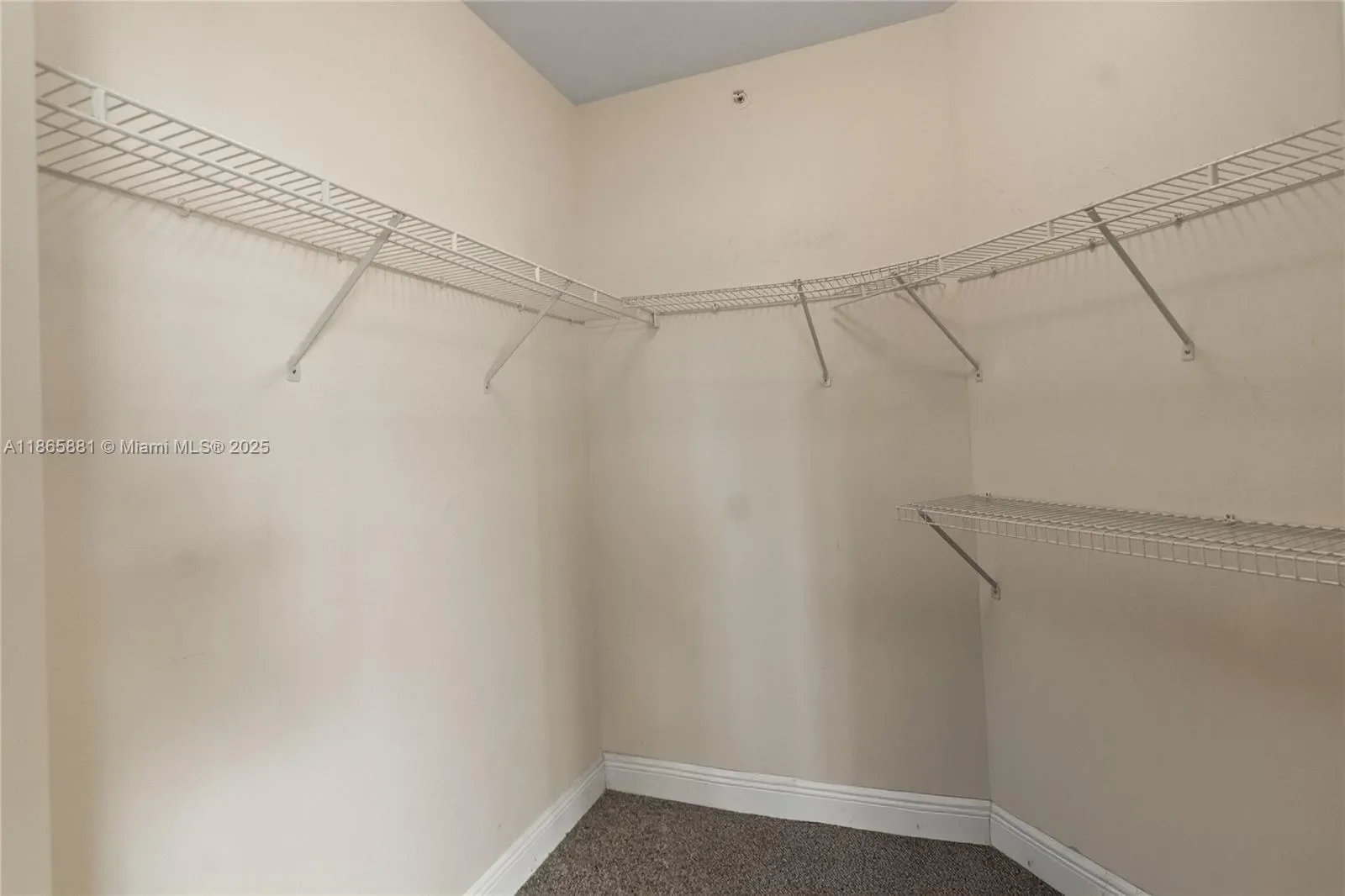 4775 Collins Ave 507, Miami Beach, Florida, United States. - Photo 25