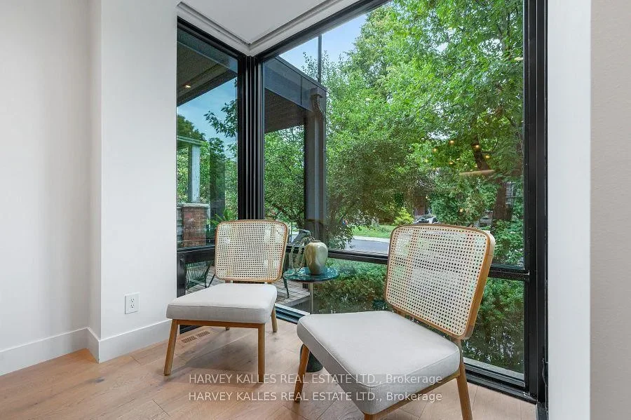 Gallery photo 11
