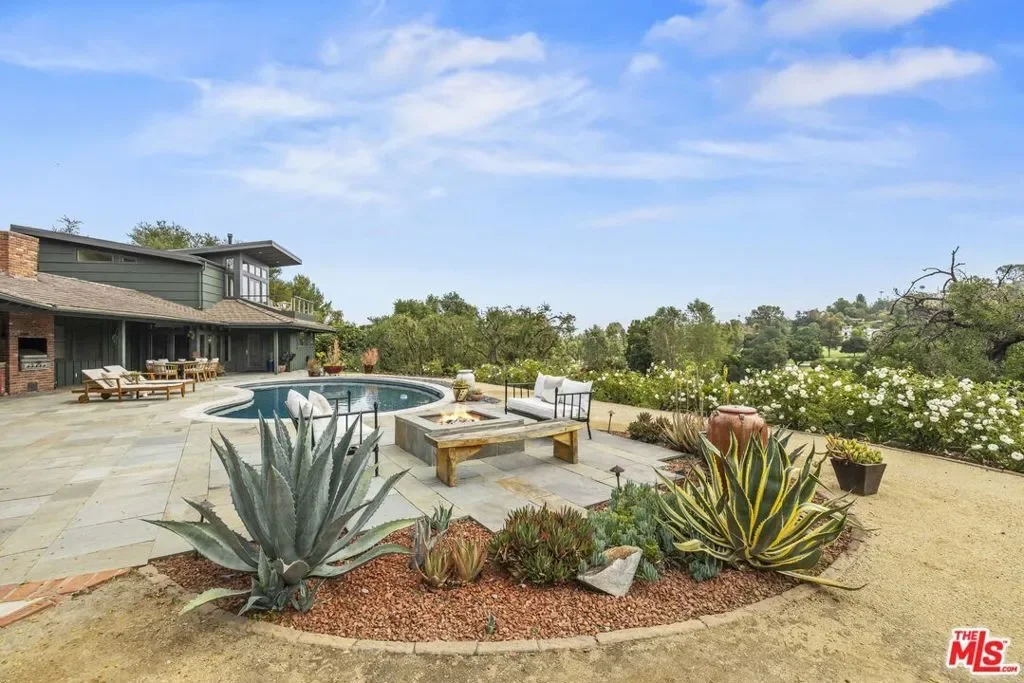 4650 Canoga Avenue, Los Angeles, California, United States. - Photo 19