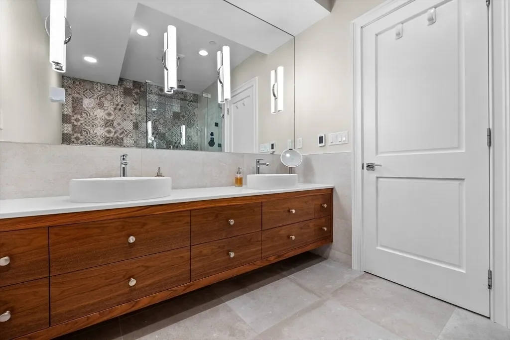 131 Saint Botolph St, Boston, Massachusetts, United States. - Photo 1