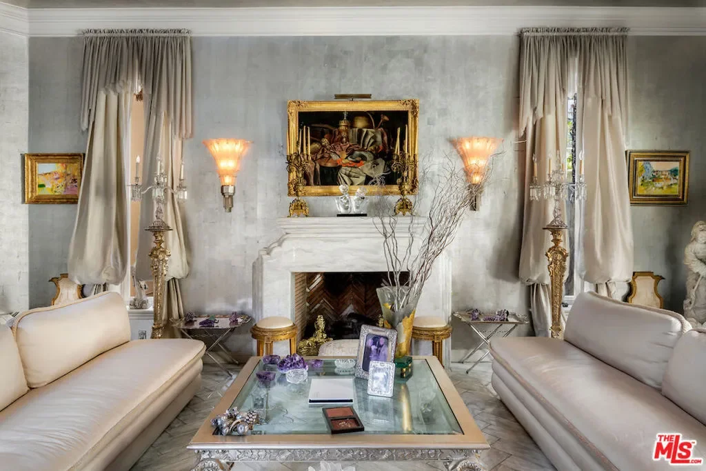 10275 Century Woods Drive, Los Angeles, California, United States. - Photo 25
