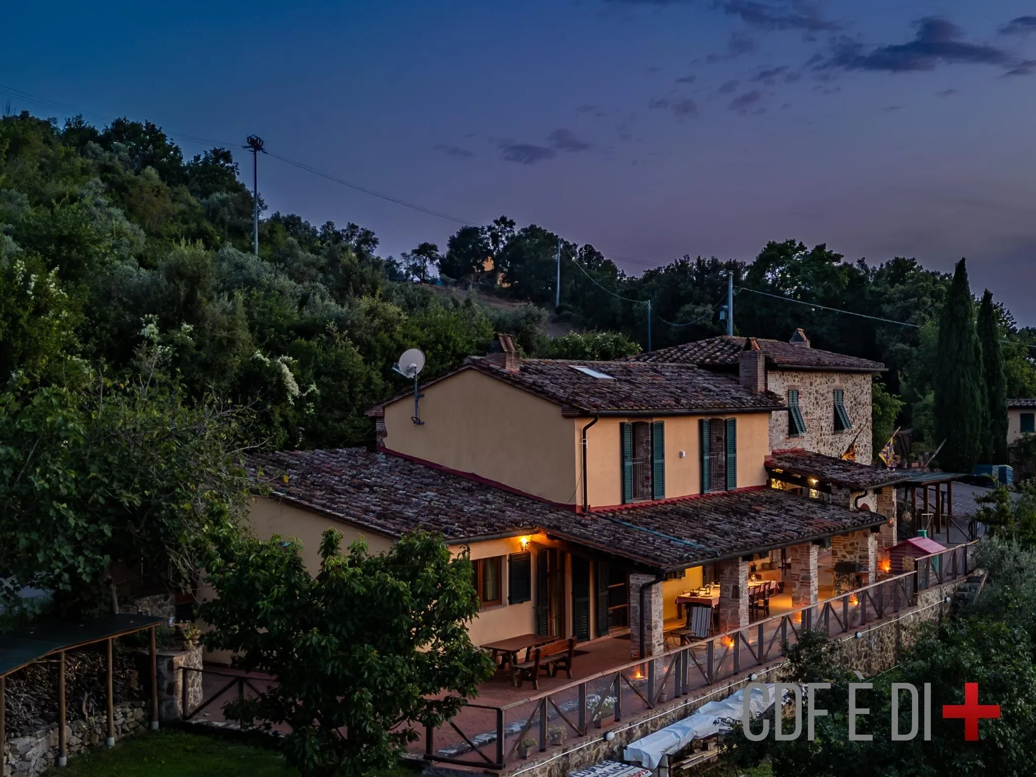 Exterior photo 2