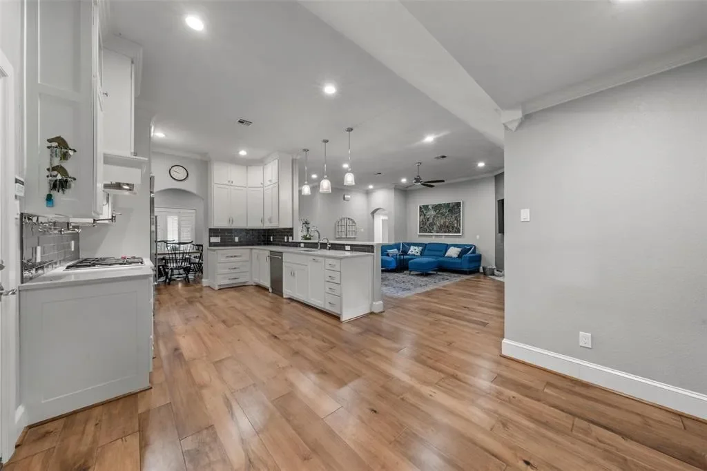 306 Kash Derrick Drive, China Spring, TX 76633, China Spring, Texas, United States. - Photo 8