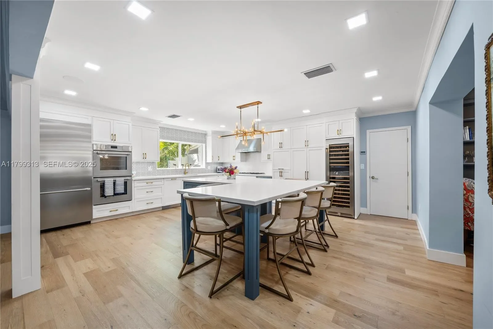 725 Vilabella Ave, Coral Gables, Florida, United States. - Photo 15