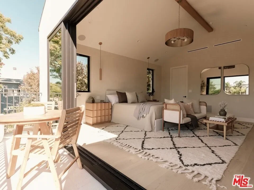 3629 Rosewood Avenue, Los Angeles, California, United States. - Photo 48