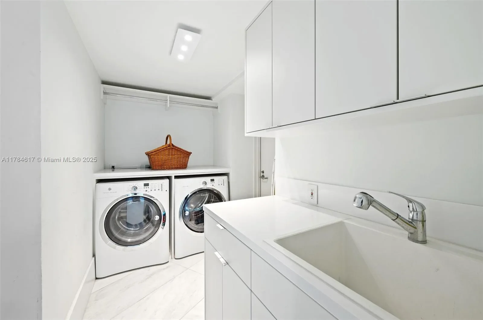 2127 Brickell Ave 2104, Miami, Florida, United States. - Photo 20