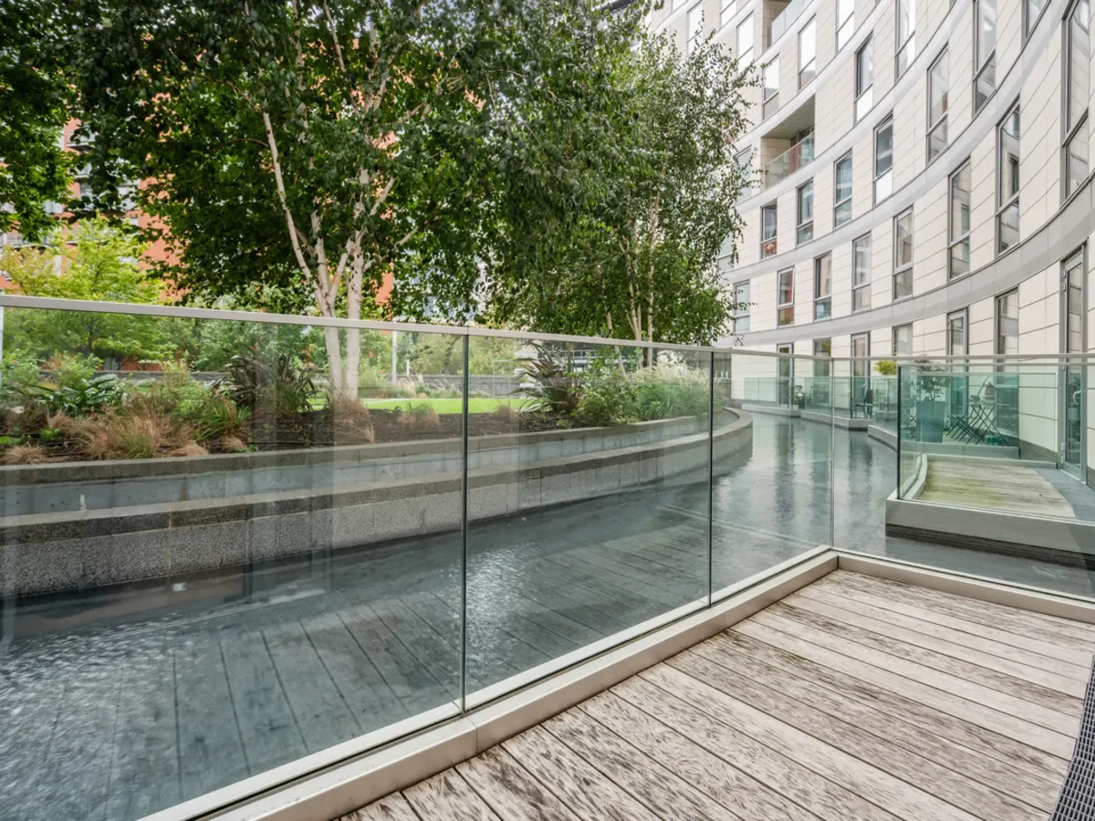 Biscayne Avenue, London, E14, London, England, United Kingdom. - Photo 2