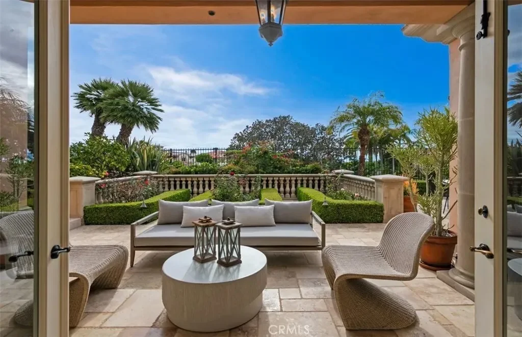 11 Shoreview, Newport Beach, California, United States. - Photo 27