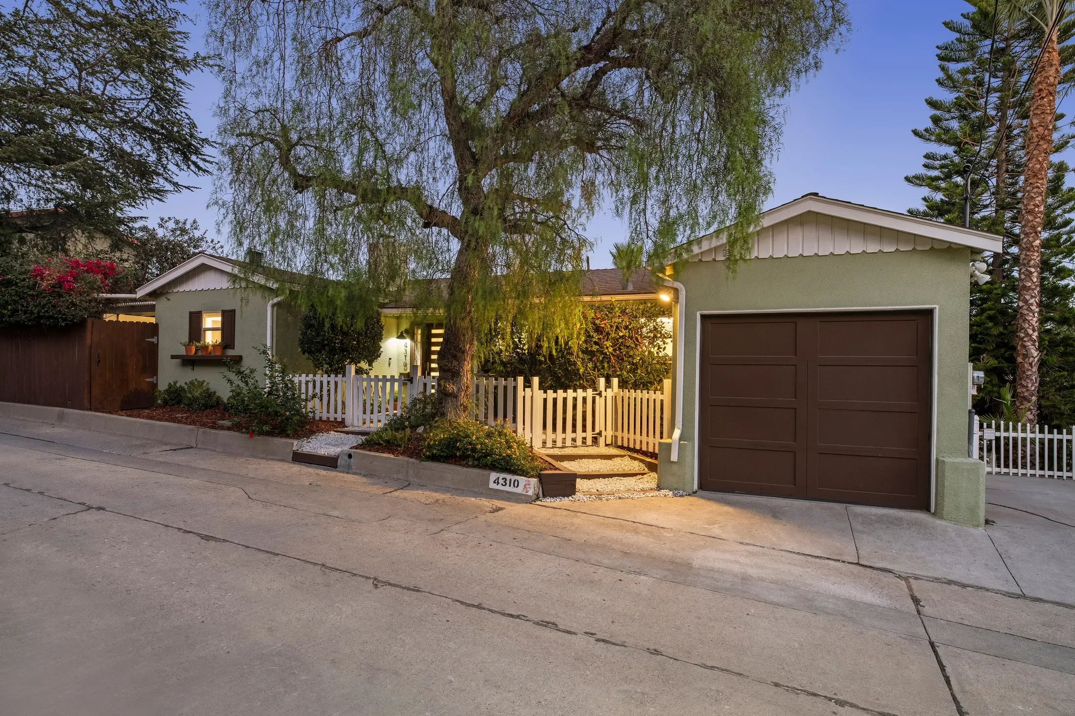 4310 Glenmuir Avenue, Los Angeles, CA 90065, Los Angeles, California, United States. - Photo 19