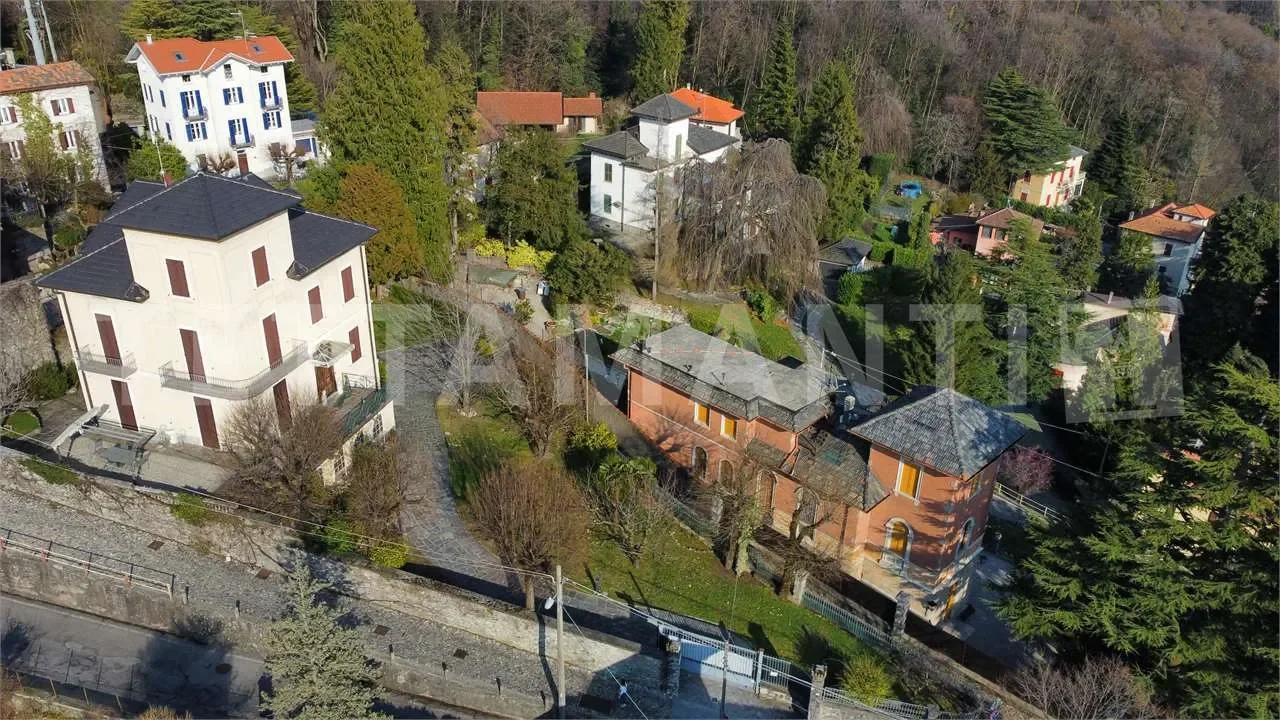 Brunate, Lombardy, Italy. - Photo 25