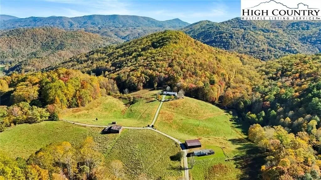 762 George Eggers Road, Banner Elk, NC 28604, Banner Elk, North Carolina, United States. - Photo 44