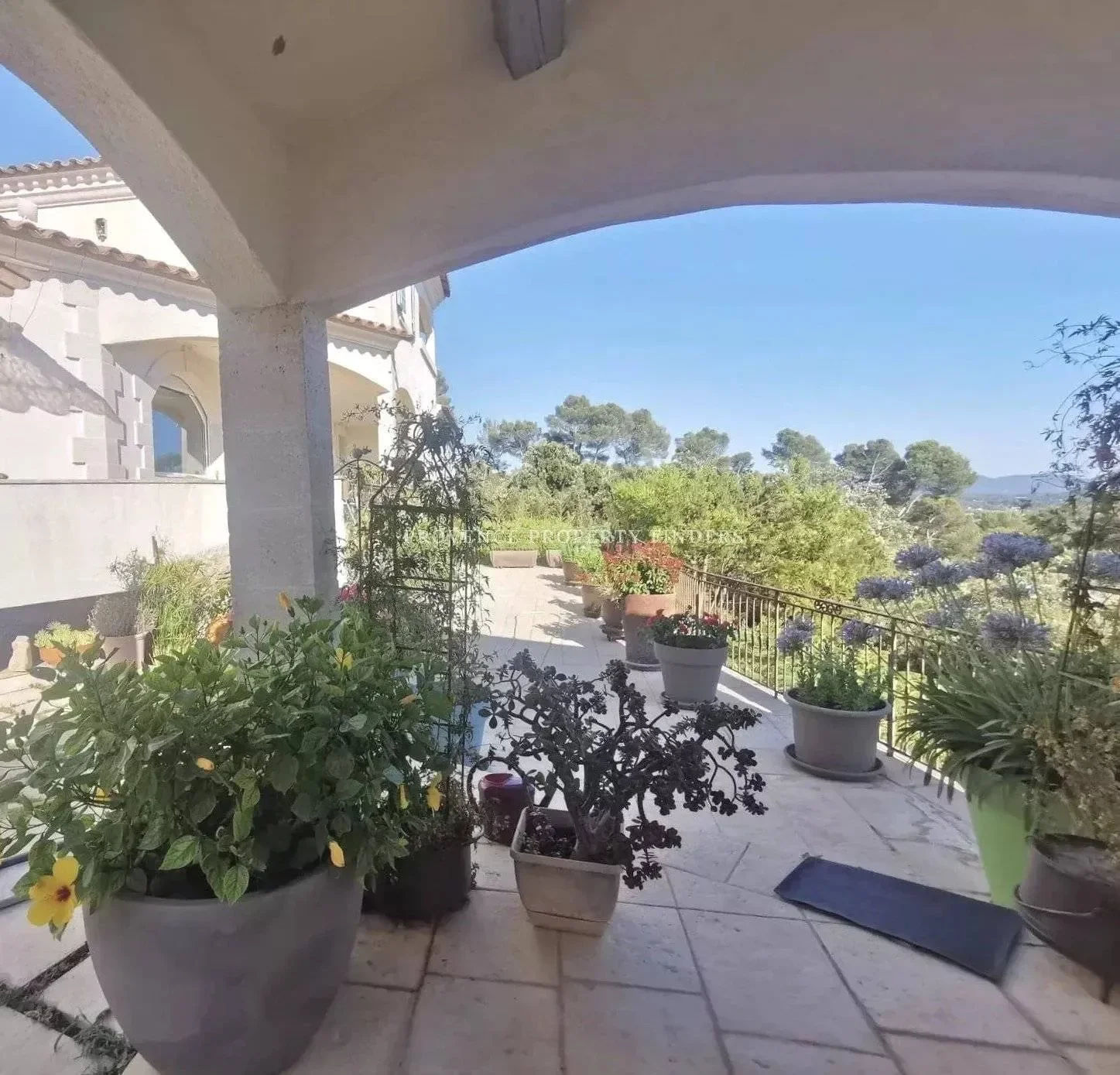 Property photo 8