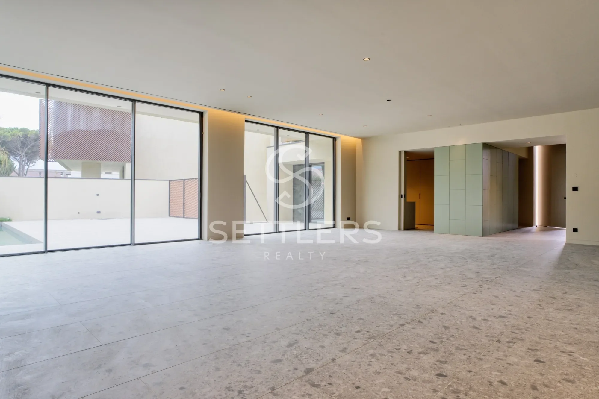 Gallery photo 8