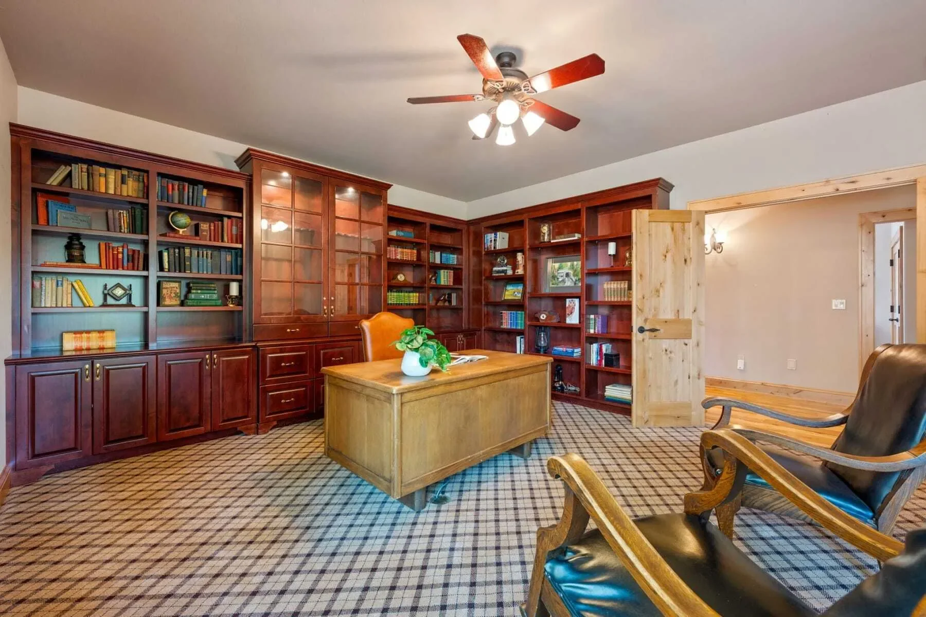 16921 Lady Caroline Drive , Sisters, OR 97759, Sisters, Oregon, United States. - Photo 28