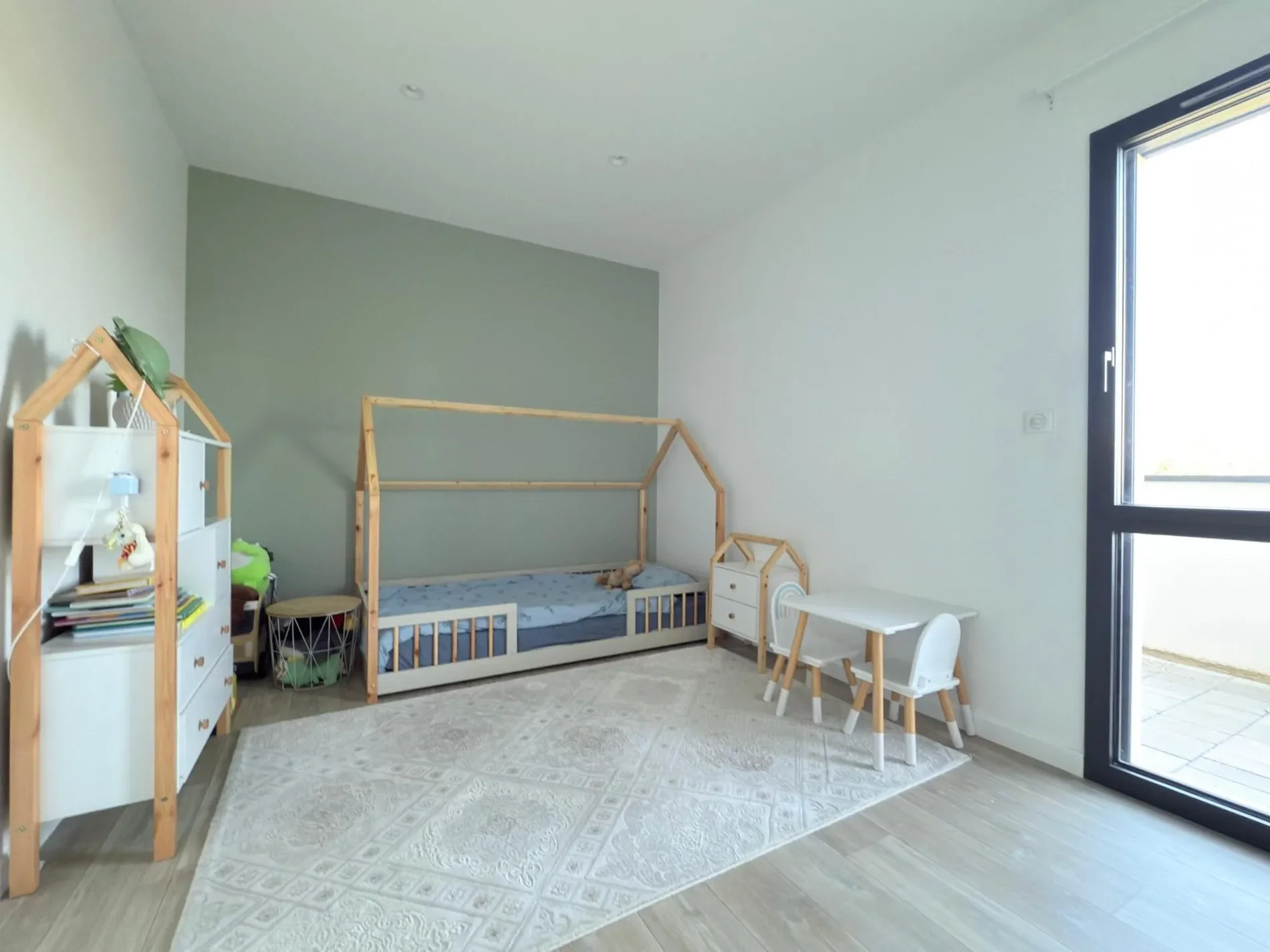 Gallery photo 3