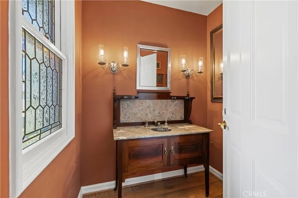 5200 Collier Place, Woodland Hills, CA, 91364, USA, Los Angeles, California, United States. - Photo 36