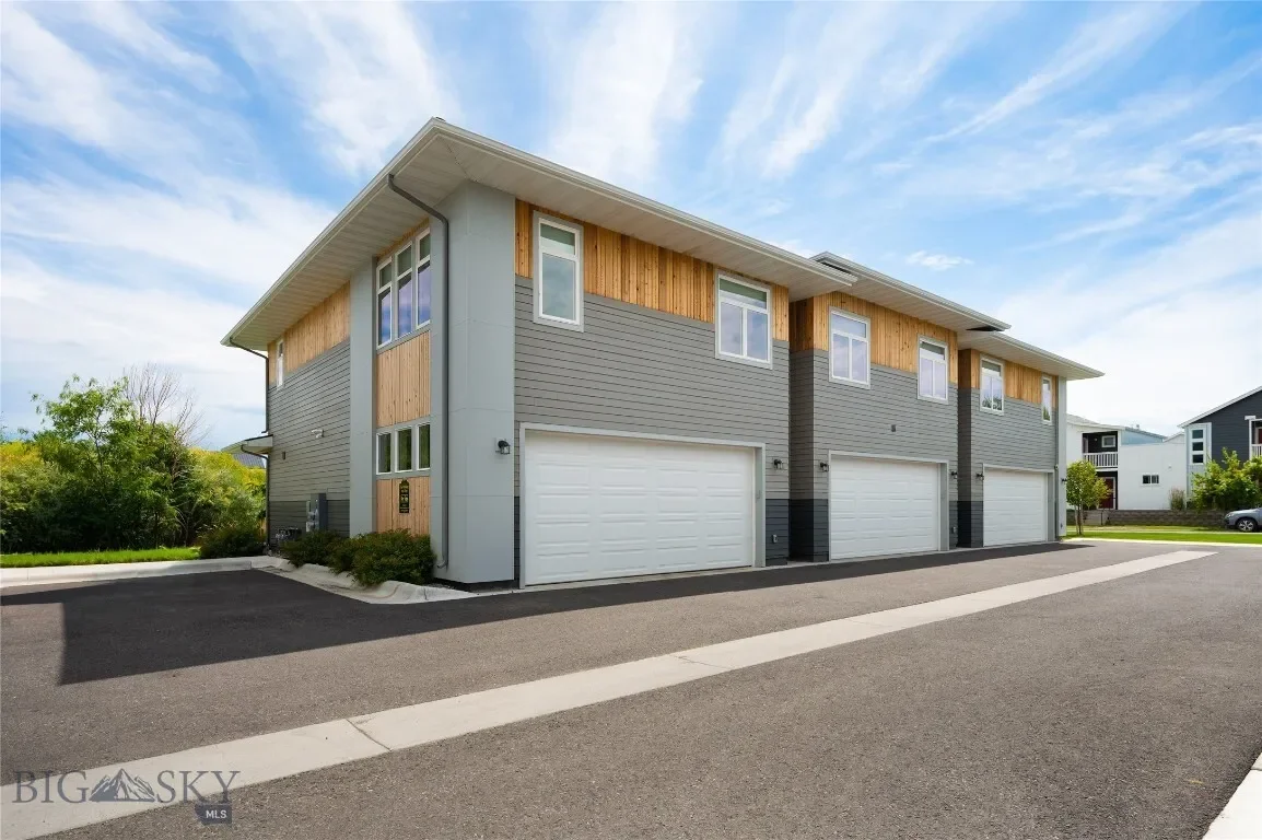 Bright, End-Unit Condo in Bozeman